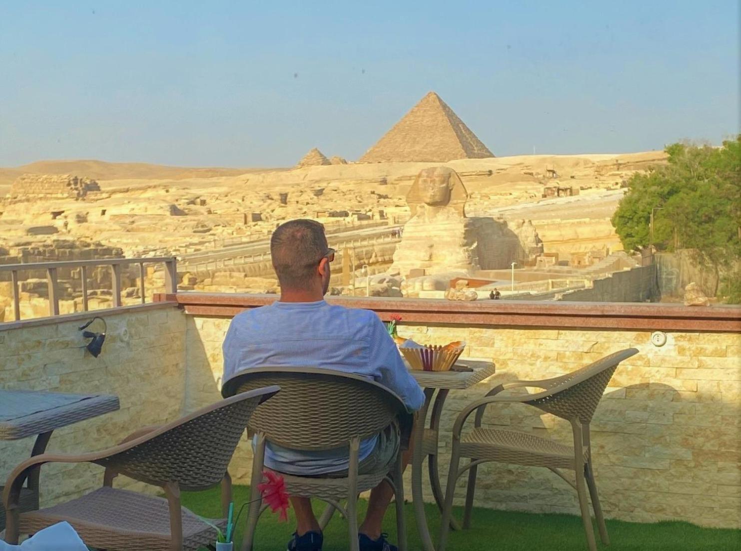 Seven Pyramids Panoramic View Inn Kafret el-Gabal Exterior foto