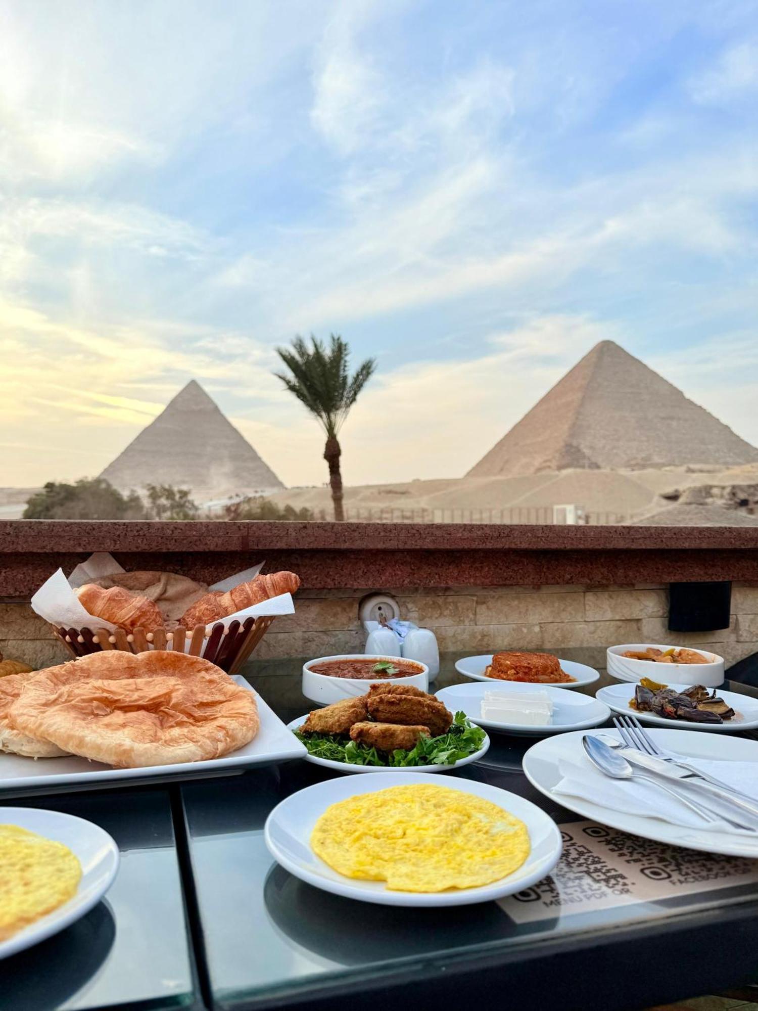 Seven Pyramids Panoramic View Inn Kafret el-Gabal Exterior foto